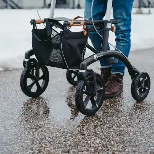 Veilig door herfst en winter met een rollator