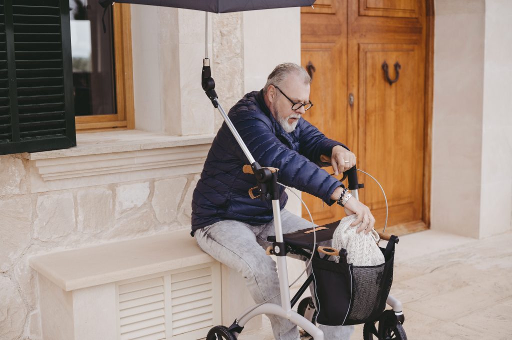 Juiste gebruik van een rollator voor senioren