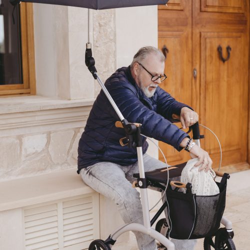 Juiste gebruik van een rollator voor senioren